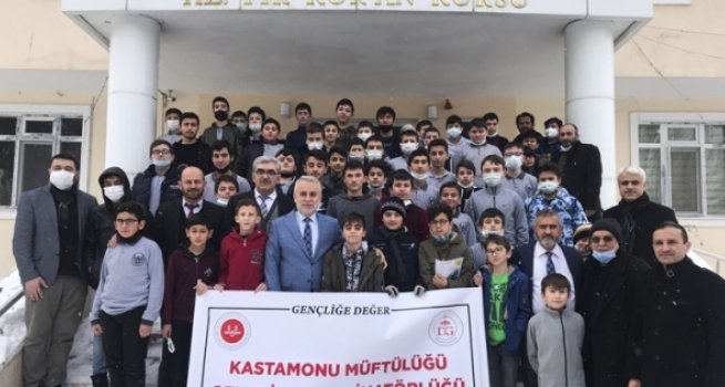 Kastamonu'da 'Gençliğe Değer Ara Dönem Kampı' sona erdi