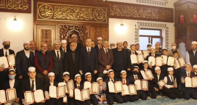 Kayseri'de 40 hafız diploma aldı