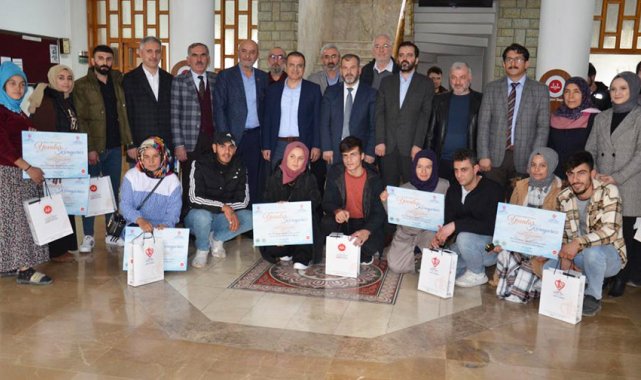 Konya’da çeyiz yardımı programı gerçekleştirildi