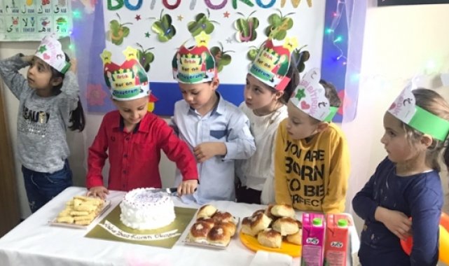 Kur'an okumayı öğrenen minikler ödüllendirildi