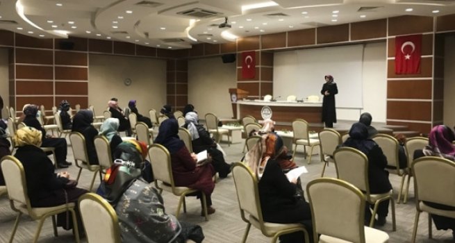 Manisa'da gençlere yönelik çalışmalar masaya yatırıldı