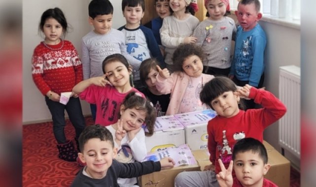 Minik eller Ramazan kolisi hazırladı