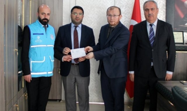Minik eller üşümesin