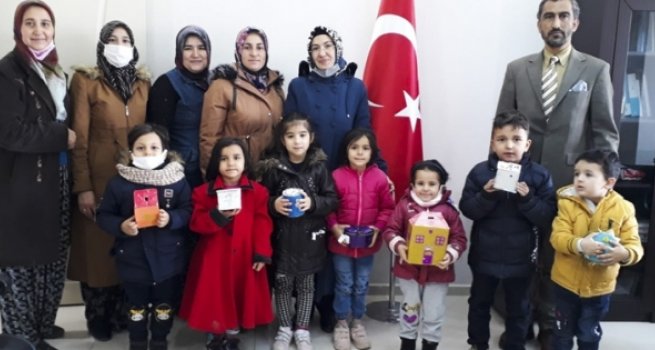 Minik yüreklerden kocaman yardım