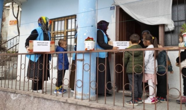 Minikler evlere Ramazan bereketi taşıdı