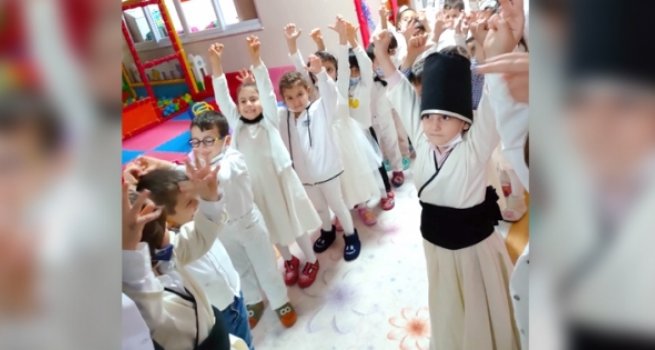 Minikler Mevlana'yı andı