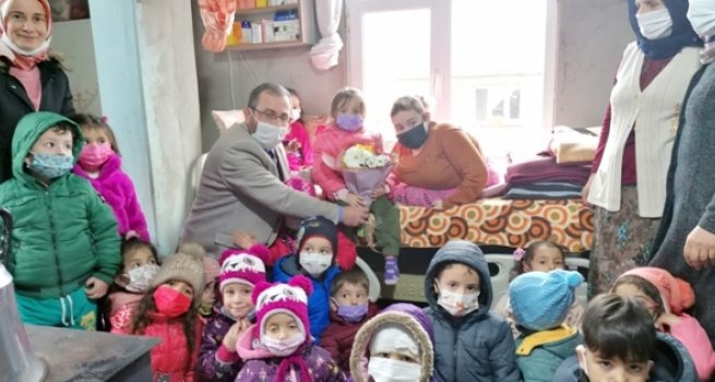 Miniklerden örnek davranış