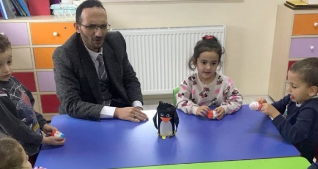 Miniklerin hediyesi Kur'an oldu