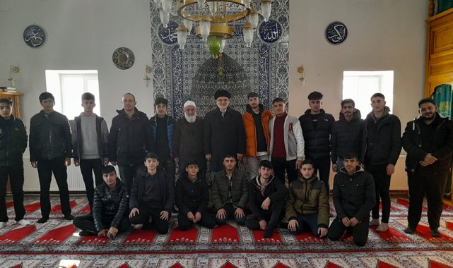 Müftü Erenay, imam hatipli öğrencilerle buluştu