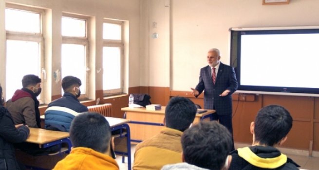 Müftü Topçu: Şiddet cehalettir 