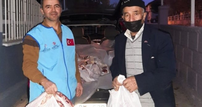 Müftülük 230 aileye kurban eti ulaştırdı