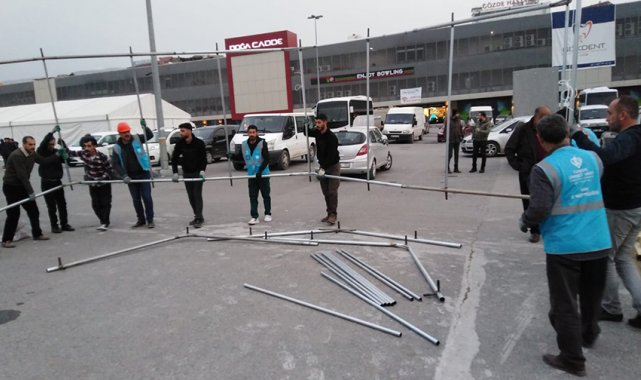 Müftülük, deprem bölgesinde ramazan ayı için çadır mescitler kuruyor