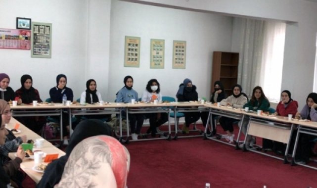 Müftülük gençlerle buluştu