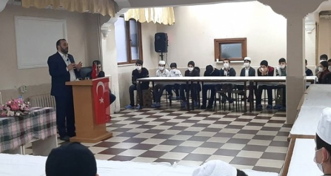 Müftülük Kur'an kursu öğrencilerini geleceğe hazırlıyor