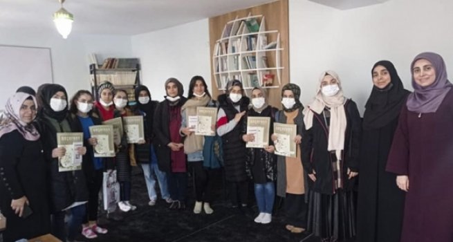 Müftülük liseli gençleri ağırladı