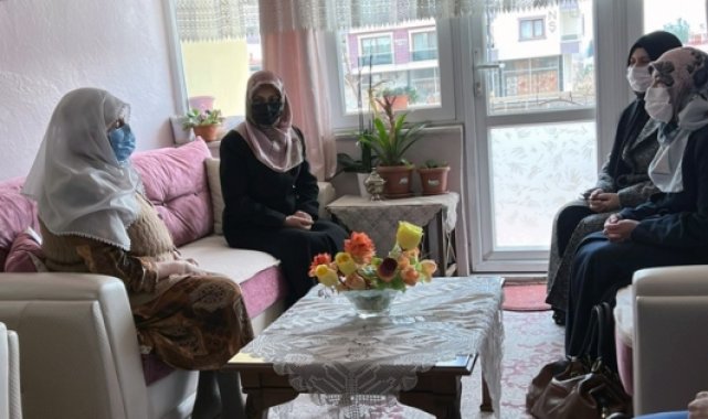 Müftülük yaşlıları ziyaret ediyor