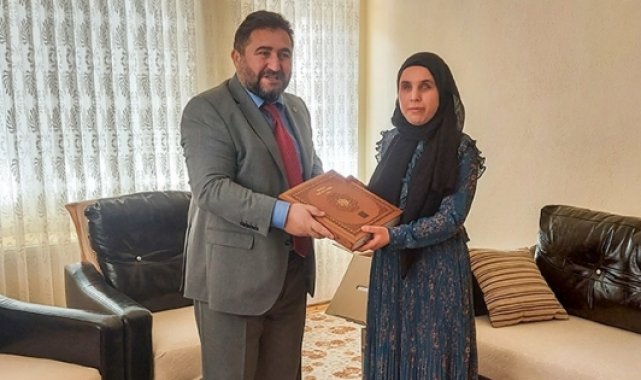 Müftülükten görme engelli gence anlamlı hediye