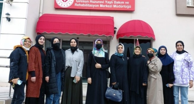 Müftülükten huzurevi sakinlerine ziyaret