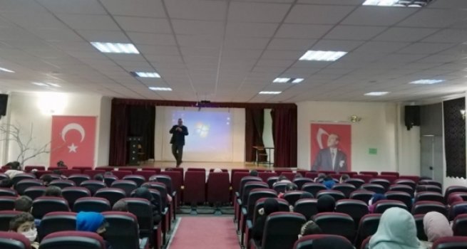 Müftülükten imam hatipli gençlere seminer