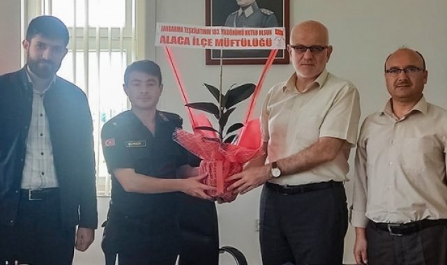 Müftülükten Jandarmaya anlamlı ziyaret