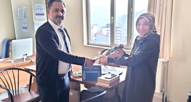 Müftülükten Kur'an kursu öğreticilerine 'Öğretmenler Günü' ziyareti