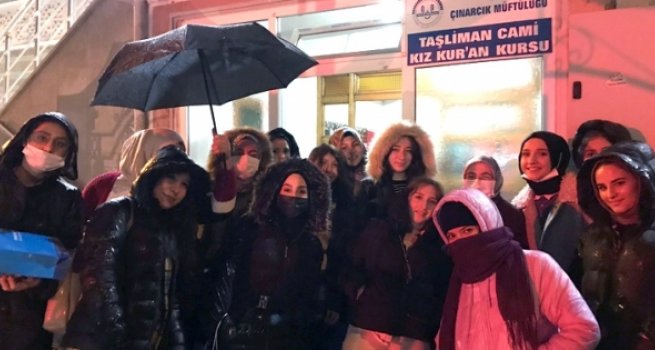Öğrenciler cami ve Kur'an kurslarını ziyaret ediyor