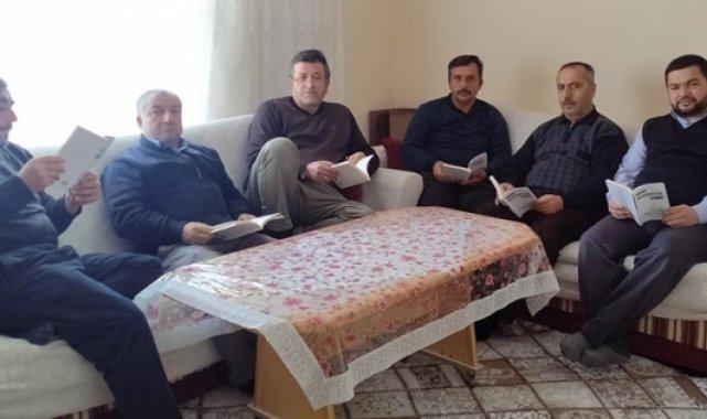 Oğuzlar’da din görevlileri kitap okuyor