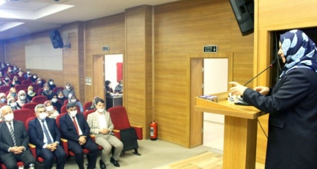 Huriye Martı: Affedici, ve en güzel dille uyaran olmalıyız