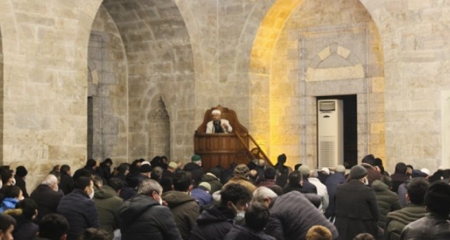 90 bini camide Regaib Kandili program düzenlendi