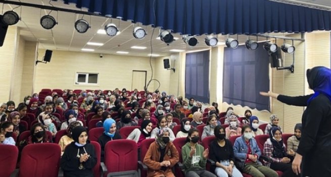 Sağlık çalışanlarına yönelik 'Aile Semineri' düzenlendi