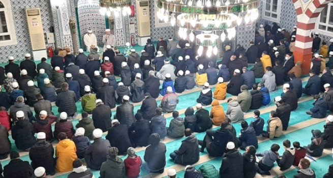 Sancaktepeli gençler sabah namazında buluştu
