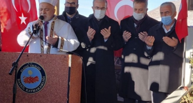 Şehit polis memuru Fethi Sekin kabri başında dualarla anıldı
