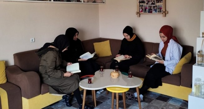 Şırnak'ta din görevlileri 'Kitap Oku-Yorum' projesi ile bir araya geliyor haberleri