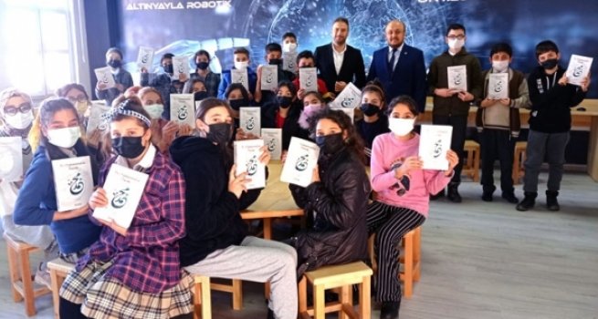 Siyer-i Nebi Gençlik Bilgi Yarışması Altınyayla'da tanıtıldı