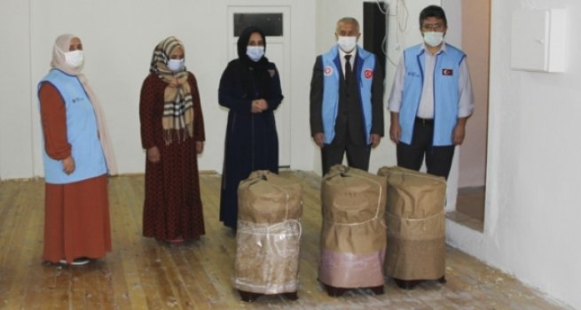 TDV'den ihtiyaç sahiplerine soba yardımı