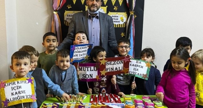 Yalova'da minikler karne aldı