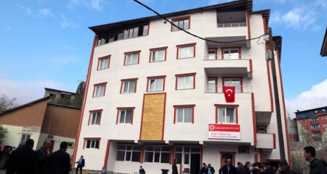 Yapımı tamamlanan cami ve Kur'an kursları dualarla açıldı