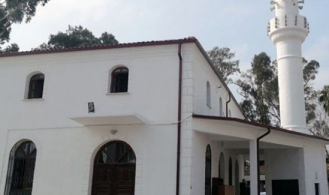 Yenileme çalışmaları sona eren Hacıbey Camii ibadete açıldı