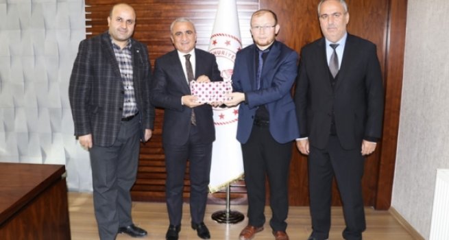 Yiğit: Öğretmenlerimizin haklarını ödeyemeyiz