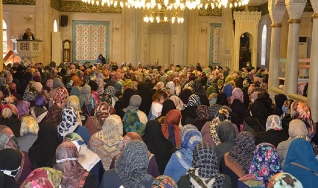 Kadınlara yönelik Kadir Gecesi programları