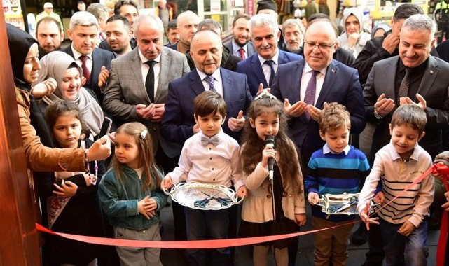 Zonguldak'ta depremden etkilenenler yararına kermes düzenlendi