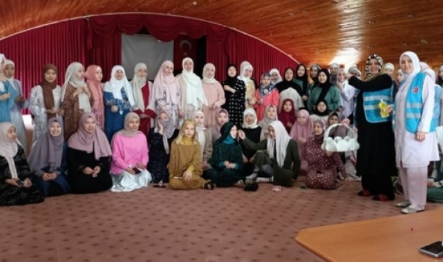 Bolu'da yabancı uyruklu öğrenciler bayram sevinci yaşadı