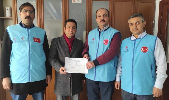 Din görevlisi Temirtaş, maaşını depremzedelere bağışladı
