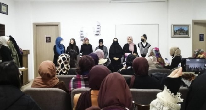Gençler Mevlana'yı andı