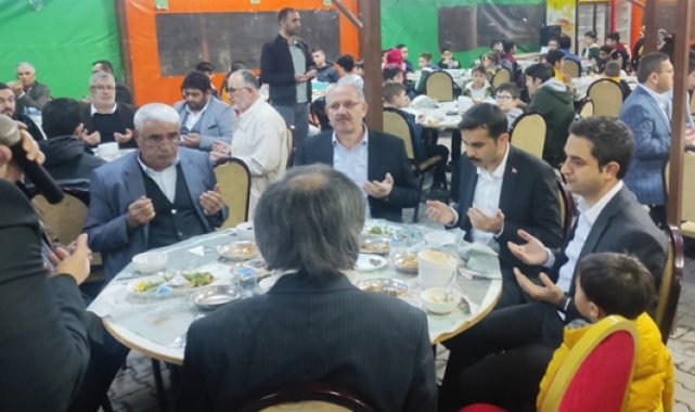 Gurbetteki hayırseverden Kur’an kursu öğrencilerine iftar