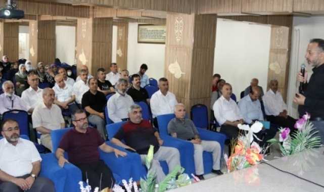Hacı adaylarına yönelik eğitimler sürüyor