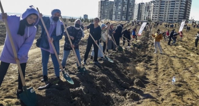 Hafızlar geleceğe nefes oldu