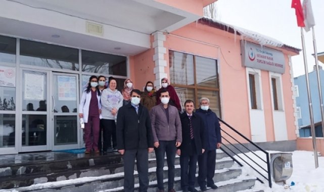 Hanak’ta sağlık çalışanları unutulmadı