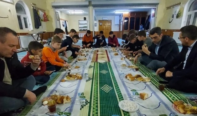 Havsa’da gençler sahurda buluştu