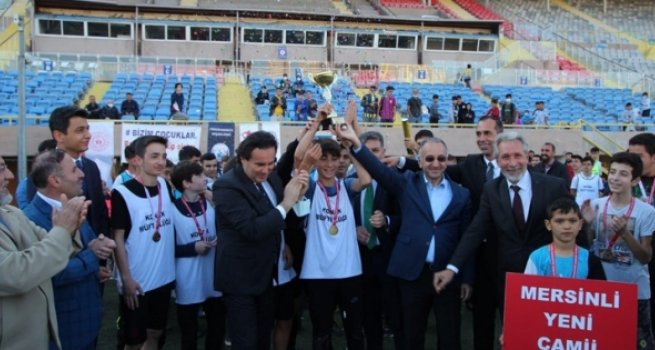İzmir'de camiler arası futbol turnuvası düzenlendi